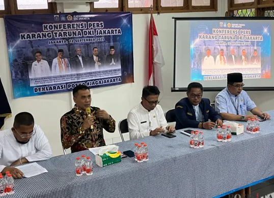 Pemprov Jakarta mengajak Karang Taruna untuk bersama-sama berperan aktif dalam menjaga Jakarta. (Sumber: Poskota/Pandi Ramedhan)