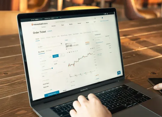 Ilustrasi-Yuk Kenalan dengan Investasi Syariah Lengkap dengan Jenisnya (Sumber: Unsplash/Tech Daily)