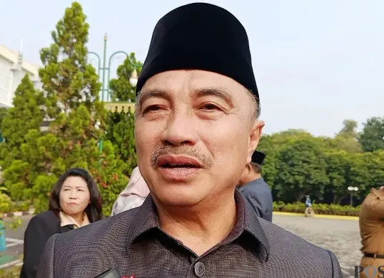Wakil Wali Kota Bekasi, Abdul Harris Bobihoe. (Sumber: POSKOTA | Foto: Nurpini Aulia Rapika)