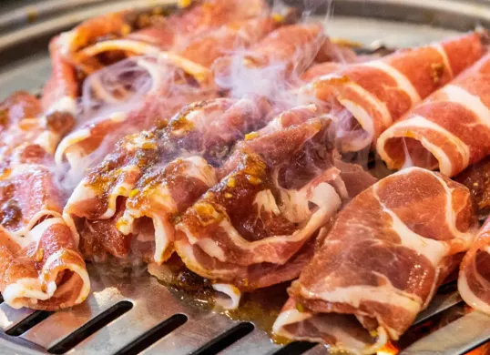Ilustrasi kuliner Korean BBQ di kawasan SCBD, Jakarta Selatan. (Sumber: Instagram/@saemaeul.indonesia)
