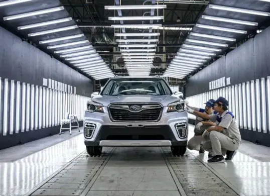Industri komponen otomotif tertekan akibat serbuan mobil listrik impor. DPR desak pemerintah beri insentif agar PHK massal bisa dicegah. (Sumber: Subaru Auto)