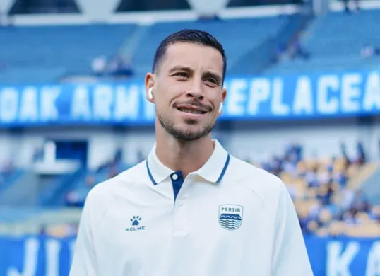 Potret pemain Persib Bandung, Thom Haye. (Sumber: Instagram/Persib)