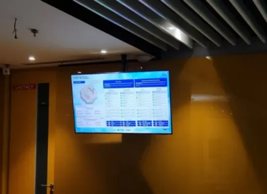 PT Telkom berkolaborasi dengan Telkom University meluncurkan Indoor Air Quality Monitoring System di Telkom Landmark Tower, Jakarta. (Sumber: Corcom Telkom)