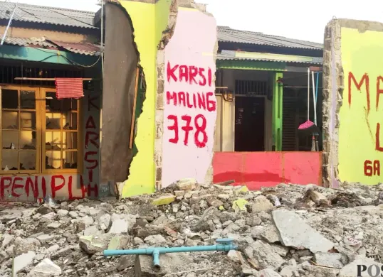 Penampakan kontrakan bodong di Jalan Nurul Iman, Kelurahan Jakasampurna, Kecamatan Bekasi Barat, Kota Bekasi, pada Kamis, 17 Juli 2025. (Sumber: Poskota/Nurpini Aulia Rapika)