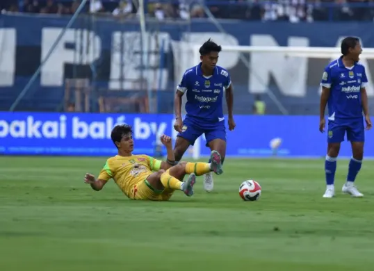 Potret pertandingan Persib Bandung di kompetisi Super League 2025/2026. (Sumber: Persib)