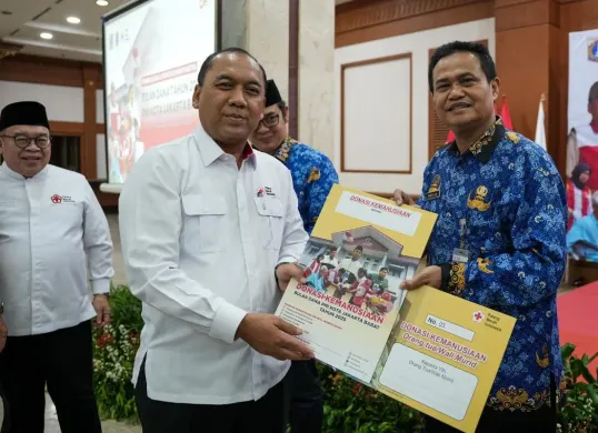 Pengukuhan Panitia Bulan Dana PMI Jakarta Barat Tahun 2025 di Ruang Ali Sadikin, Kantor Wali Kota Jakarta Barat, Jumat, 19 September 2025. (Sumber: Dok. PMI Jakarta Barat)