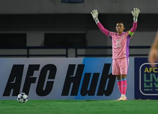 Teja Paku Alam tampil penuh di laga ACL 2, Persib Bandung vs Lion City Sailors, Kamis 18 September 2025. (Sumber: Instagram/@tejapakualam)
