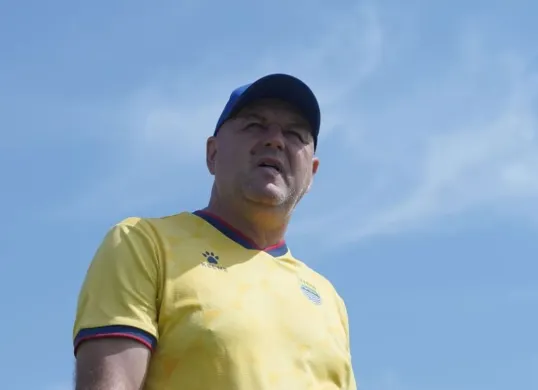 Pelatih Persib Bandung, Bojan Hodak. (Sumber: persib.co.id)