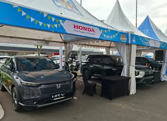 ACC Carnival Bekasi 2025 hadir di HIVE Harapan Indah, tawarkan promo kredit mobil bunga ringan, hiburan keluarga, dan produk UMKM lokal. (Sumber: Dok. ACC)