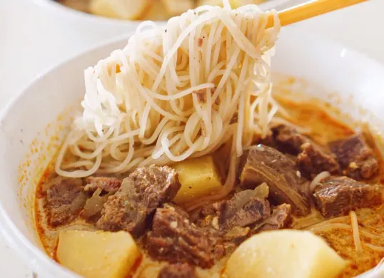 Semangkuk Kari Lam yang kaya rempah, favorit pecinta kuliner sejak 1973. (Sumber: Dok/Pergi Kuliner)