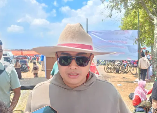 Ketua DPRD Kabupaten Bogor Sastra Winara berencana memanggil pihak desa dan kecamatan soal lahan yang diagunkan ke bank. (Sumber: Poskota/Giffar Rivana)