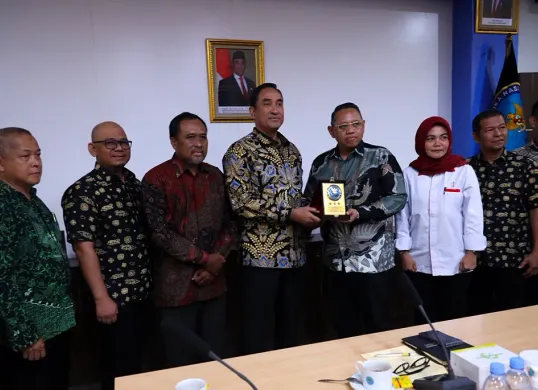 BNN menggelar audiensi bersama komunitas ojol di Ruang Rapat Sudirman, Gedung Tan Satrisna BNN, Cawang, Jakarta Timur, pada Selasa, 23 September 2025. (Sumber: Istimewa)