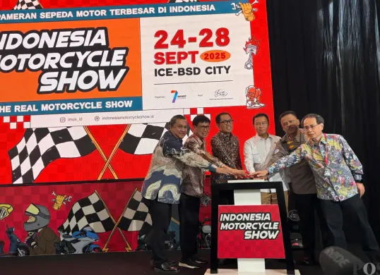 Wakil Menteri Perindustrian, Faisol Riza resmi membuka pameran IMOS 2025. (Sumber: POSKOTA | Foto: Erwan)