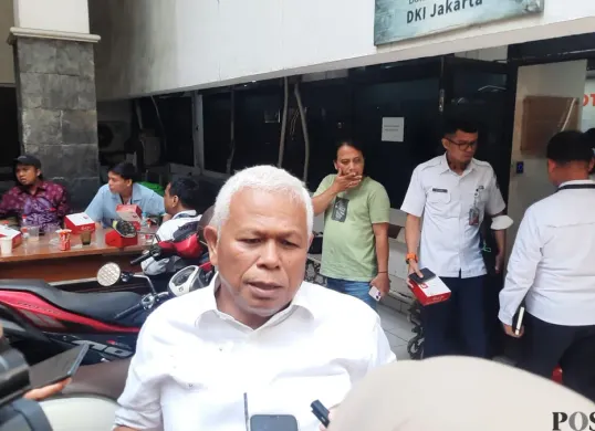 Anggota Komisi B DPRD DKI Jakarta, Pandapotan Sinaga. (Sumber: POSKOTA | Foto: M Tegar Jihad)