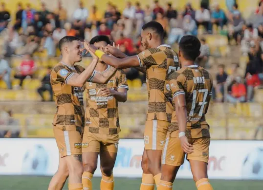 Dewa United akan menjamu Persebaya Surabaya dalam lanjutan pekan ketujuh BRI Super League 2025/2026 di Banten International Stadium (BIS), Serang, Banten. (Sumber: Instagram/@dewaunitedfc)