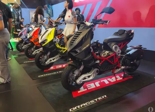 Italjet Dragster 250 jadi skutik termahal di IMOS 2025 dengan desain naked unik dan harga Rp149,5 juta. (Sumber: Poskota/Erwan Hartawan)