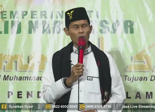 Dua perempuan muda berinisial SA (21) dan ZA (22) di Kabupaten Bekasi, Jawa Barat, melaporkan diri sebagai korban pencabulan yang diduga dilakukan ole kiai bernama Masturo Rohili alias MR (52). (Sumber: YouTube/SYIARKAN SYAIR)