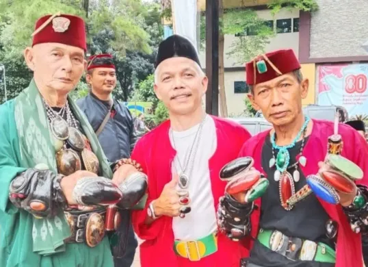 Peserta Kontes Batu Akik Nusantara di Halaman Depok Open Space (DOS), Jalan Margonda Kota Depok, Sabtu-Minggu, 27-28 September 2025. (Sumber: Dok. Pemkot Depok)