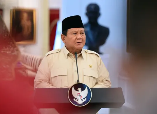 Presiden Prabowo Subianto panggil kepala BGN bahas kasus keracunan MBG. (Sumber: ksp.go.id)