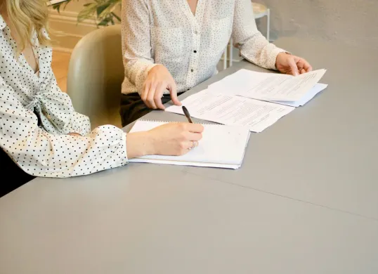 Cara Buat CV ATS Friendly di Canva (Sumber: Unsplash/Gabrielle Henderson)