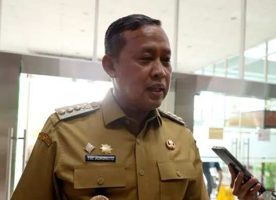 Wali Kota Bekasi, Tri Adhianto. (Sumber: POSKOTA | Foto: Nurpini Aulia Rapika)