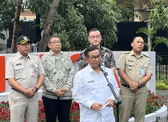 Gubernur Jakarta, Pramono Anung saat peresmian Taman Bugar di Kebon Jeruk, Jakarta Barat, Selasa, 30 September 2025. (Sumber: POSKOTA | Foto: Pandi Ramedhan)