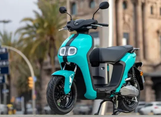 Yamaha Indonesia mulai uji coba motor listrik bareng Grab dengan skema sewa dan baterai tukar. (Sumber: Yamaha Global)