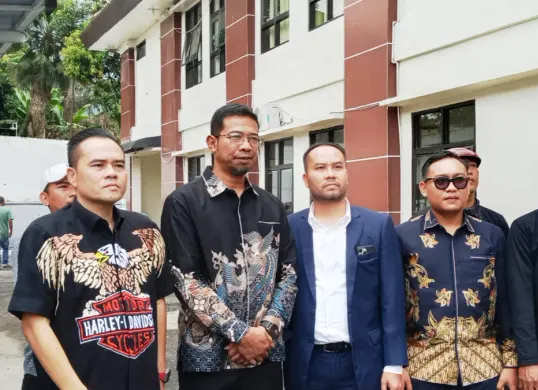 Para penggugat dan tergugat usai melakukan mediasi sidang gugtan opang di PN Pandeglang. (Sumber: Poskota/Samsul Fatoni)