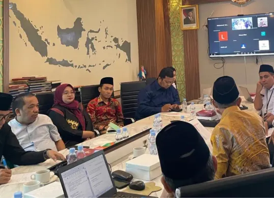 Baznas RI dan MUI menjalin kerja sama dalam program sedekah pendidikan senilai Rp600 juta untuk disalurkan kepada para korban bencana. (Sumber: Dok. Istimewa)