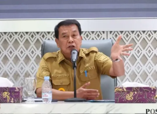 Bupati Tangerang, Maesyal Rasyid saat menyampaikan imbauan kepada ASN dan pegawai Pemkab Tangerang. (Sumber: Poskota/Veronica Prasetio)