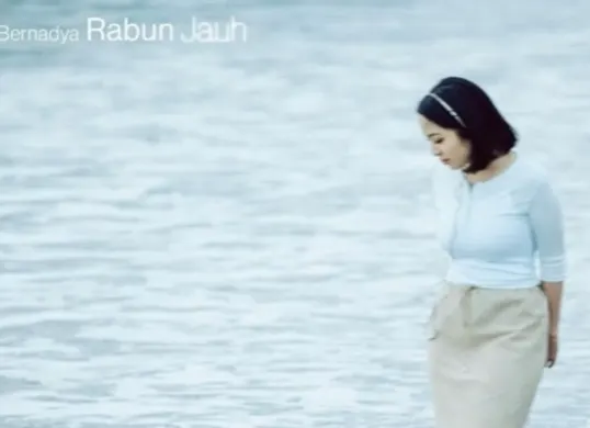 Bernadya rilis single terbaru berjudul "Rabun Jauh" (Sumber: Instagram/@bernadya)