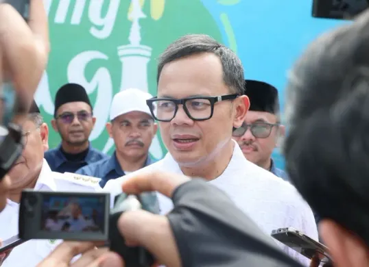 Wamendagri Bima Arya Sugiarto meninjau Program Kampung Bahagia di RT 14, Kelurahan Kenali Asam, Kecamatan Kotabaru, Kota Jambi, Rabu, 15 April 2026. (Sumber: Dok. Kemendagri)