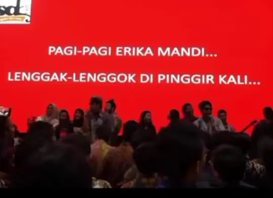 Lirik lagu Erika ITB yang viral dinyanyikan mahasiswa teknik pertambangan diduga berisi pelecehan terhadap perempuan. (Sumber: X/@iPoopBased)
