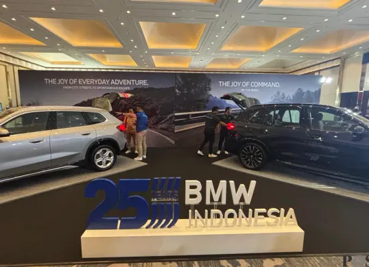 BMW Group Indonesia menggelar pameran bertajuk Festival of JOY. (Sumber: Poskota/ Aldi Harlanda)