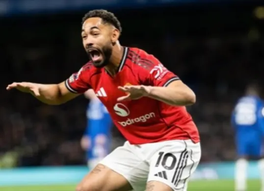 MU kalahkan Chelsea dengan skor 1-0 pada laga pekan ke-33 Liga Inggris 2025/2026. (Sumber: Instagram/@manunited)