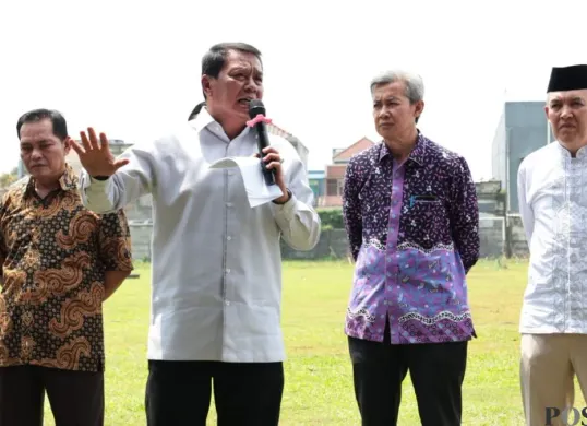 Bupati Tangerang, Maesyal Rasyid saat menghadiri HUT Forum Kadus, Kabupaten Tangerang. (Sumber: Poskota/Veronica Prasetio)