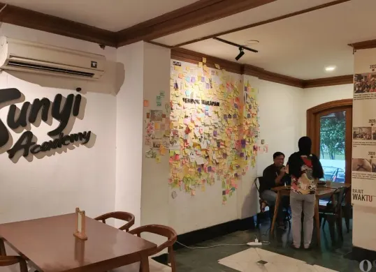 Suasana di Sunyi Coffee di Jalan Barito I No.31, Kramat Pela, Kecamatan Kebayoran Baru, Jakarta Selatan. (Sumber: Poskota/Ali Mansur)