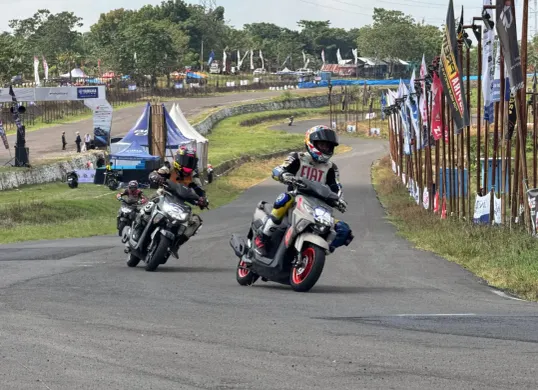 Yamaha menghadirkan pembuktian tersebut lewat kegiatan Gear Ulti Endurance Race yang digelar di Sulawesi Selatan. (Sumber: Yamaha)