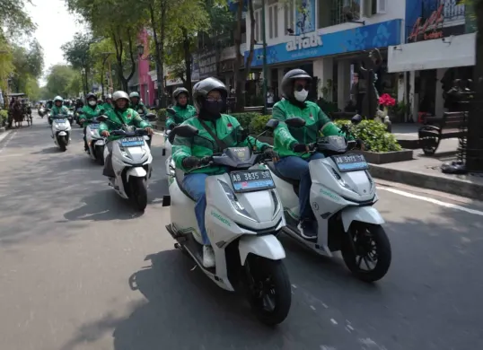 Alva menghadirkan inisiatif Hari Kartini dengan menyoroti peran pengemudi perempuan ojek online (Sumber: Alva)