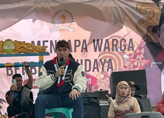 Anggota DPRD Jabar, Abdul Karim, saat mengisi acara Dewan Menyapa Warga Berbasis Budaya yang digelar di Kecamatan Agrabinta, Kabupaten Cianjur. (Sumber: Istimewa)