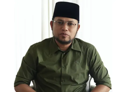 Gubernur Kaltim Rudi Masud, mengakui kegaduhan akibat renovasi rujab Rp25 miliar. Ia siap membayar fasilitas seperti kursi pijat dan akuarium dengan dana pribadi. (Sumber: Instagram/@h.rudymasud)