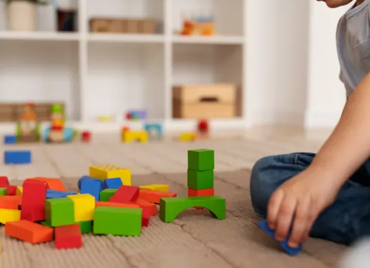 Ilustrasi. Daycare Baby Preneur di Kota Banda Aceh yang tengah menjadi perhatian usai beredarnya rekaman CCTV soal dugaan tindak kekerasan terhadap seorang bayi di tempat penitipan anak tersebut. (Sumber: Freepik)