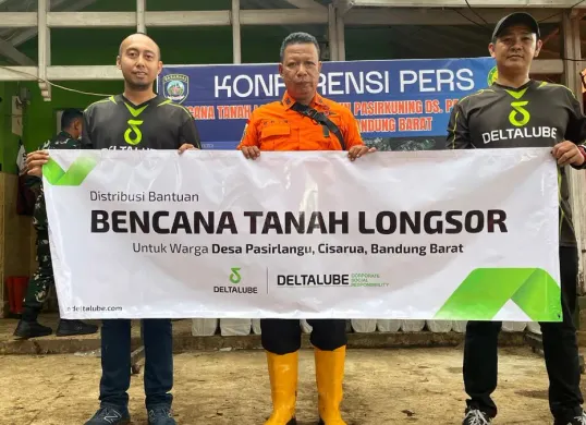 Deltalube menyalurkan bantuan logistik bagi puluhan warga terdampak musibah. (Sumber: Detalube)