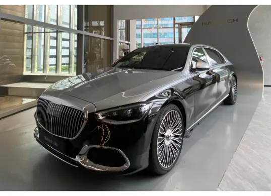 Mercedes-Benz Indonesia hadirkan program eksklusif Maybach Collection Package bagi pelanggan terpilih (Sumber: Poskota/Herdyan Anugrah Triguna)
