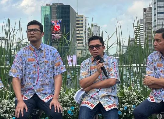 Direktur Utama (Dirut) Transjakarta, Welfizon Yuza saat konferensi pers soal pelayanan Transjakarta, Kamis, 5 Februari 2026. (Sumber: Poskota/Pandi Ramedhan)