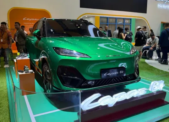 Mobil listrik Lepas E4 debut di IIMS 2026, JIExpo, Kemayoran, Jakarta Pusat. (Sumber: Dok. Lepas)