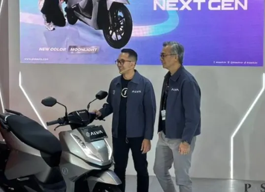 Motor listrik ALVA N3 Next Gen diluncurkan di IIMS 2026, bawakan teknologi baterai baru, fitur keamanan lengkap. (Sumber: Poskota/Aldi Harlanda Irawan)