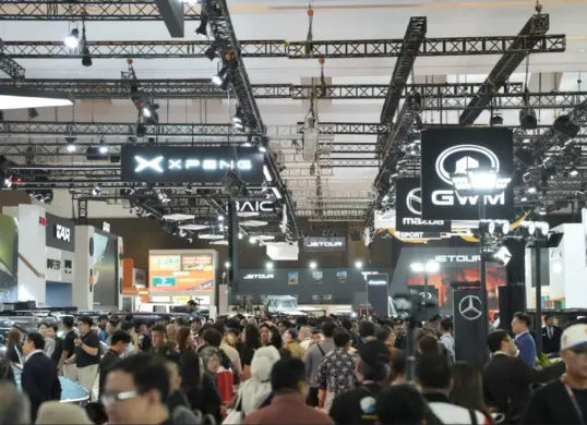 Suasana IIMS 2026 di hari kedua. (Sumber: IIMS)