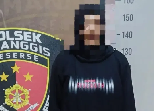 Pelaku penipuan ditangkap anggota Polsek Cimanggis. (Sumber: Dok. Polsek Cimanggis)