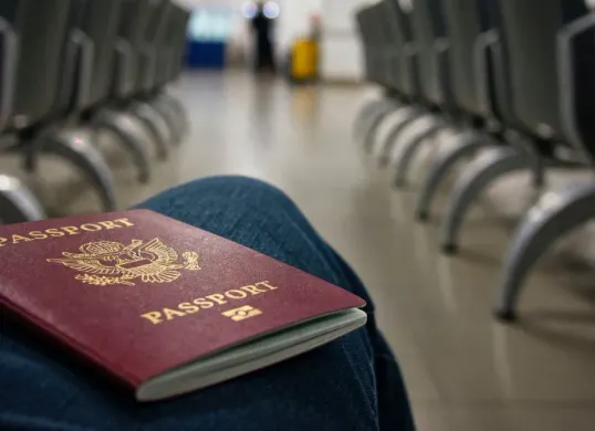 Ilustrasi, WNI bermasalah dipulangkan dari Kamboja dan Myanmar diduga jadi korban TPPO. (Sumber: freepik)